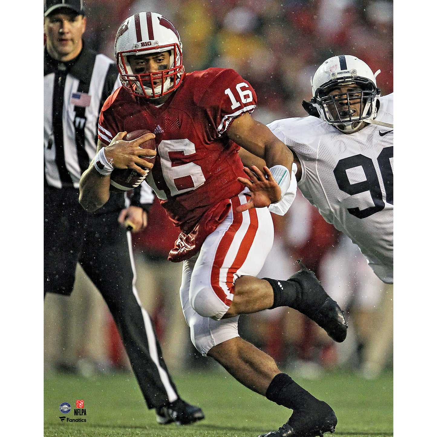 Russell Wilson Wisconsin Badgers Unsigned Stiff-Arm Photograph