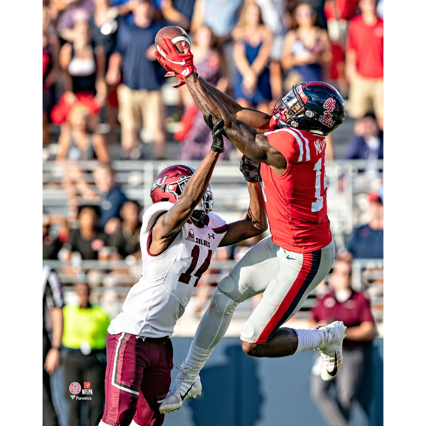 DK Metcalf Ole Miss Rebels Unsigned Makes a Catch Photograph