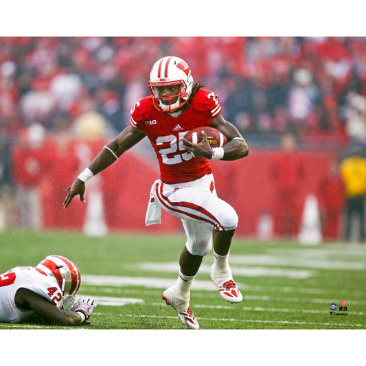 Melvin Gordon Wisconsin Badgers Unsigned Running in Open Space Photograph