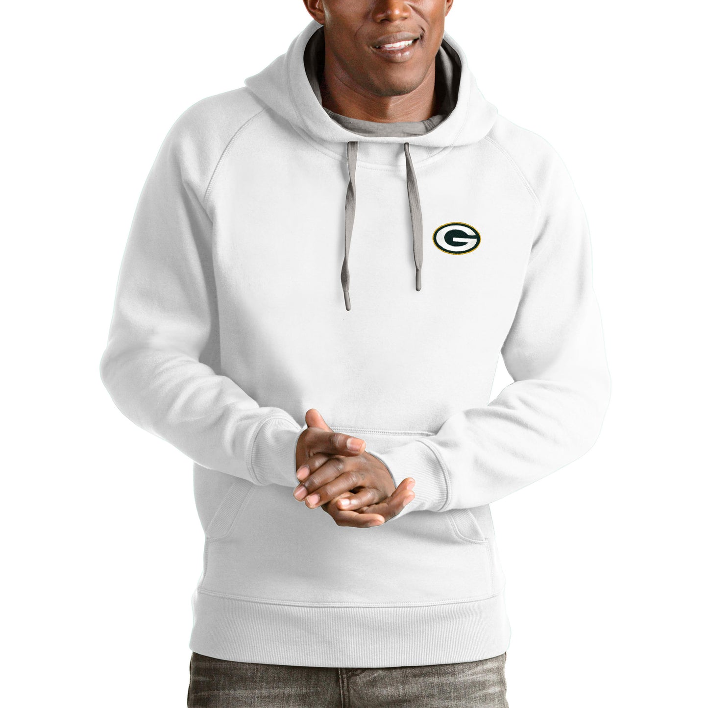 Men's Antigua White Green Bay Packers Logo Victory Pullover Hoodie