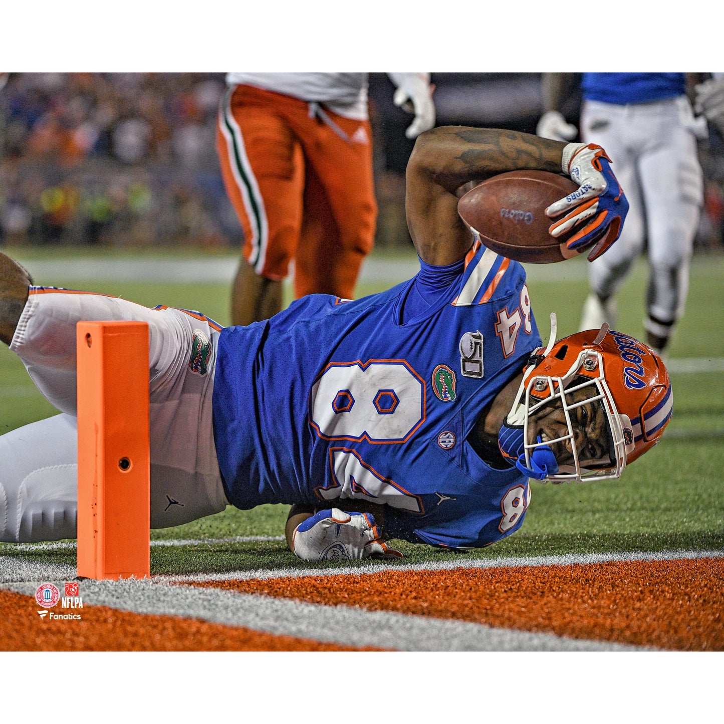 Kyle Pitts Florida Gators Unsigned Goal Line Stretch Photograph