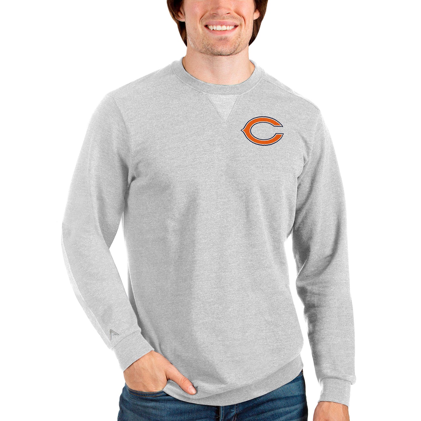 Men's Antigua Heathered Gray Chicago Bears Reward Crewneck Pullover Sweatshirt