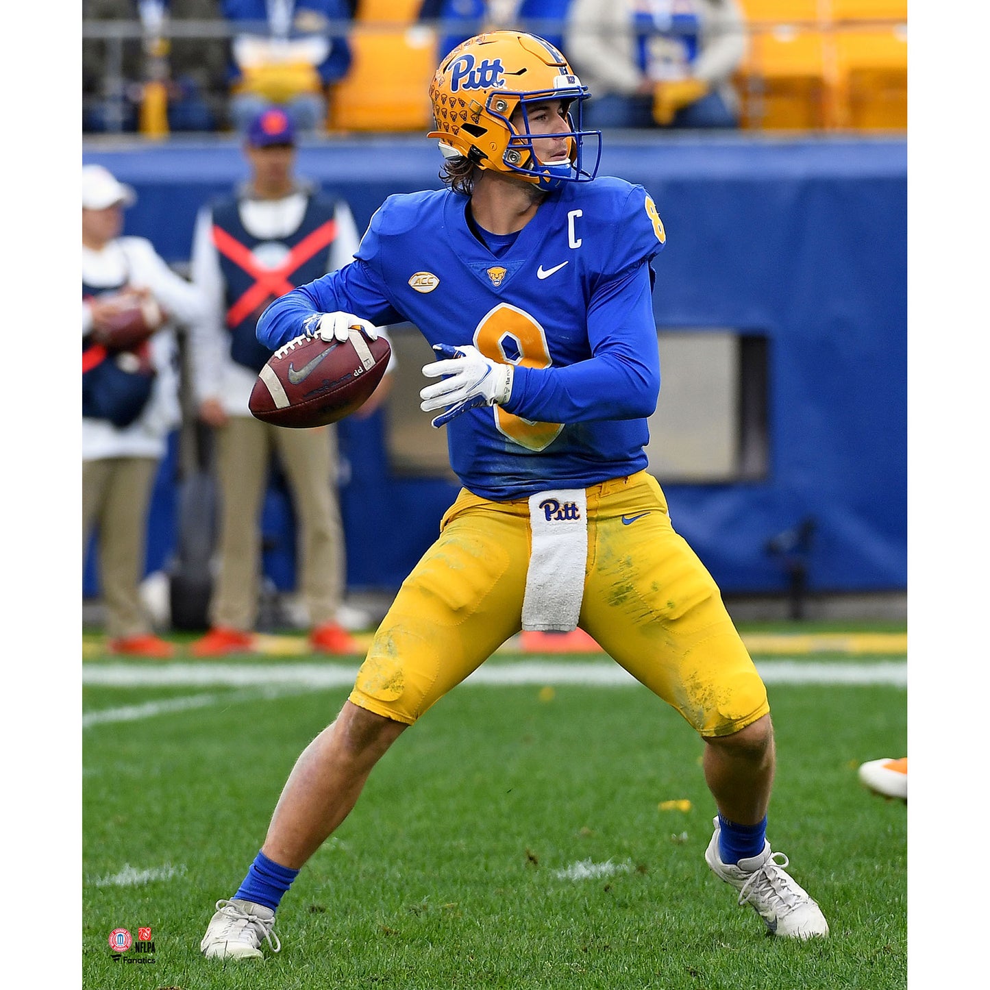 Kenny Pickett Pitt Panthers Unsigned Drops Back to Pass Photograph