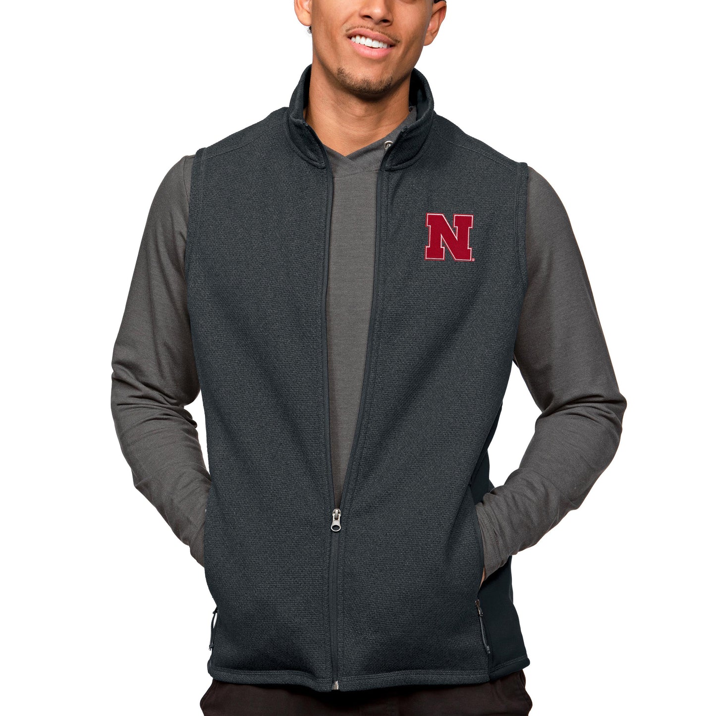 Men's Antigua Heather Charcoal Nebraska Huskers Course Full-Zip Vest