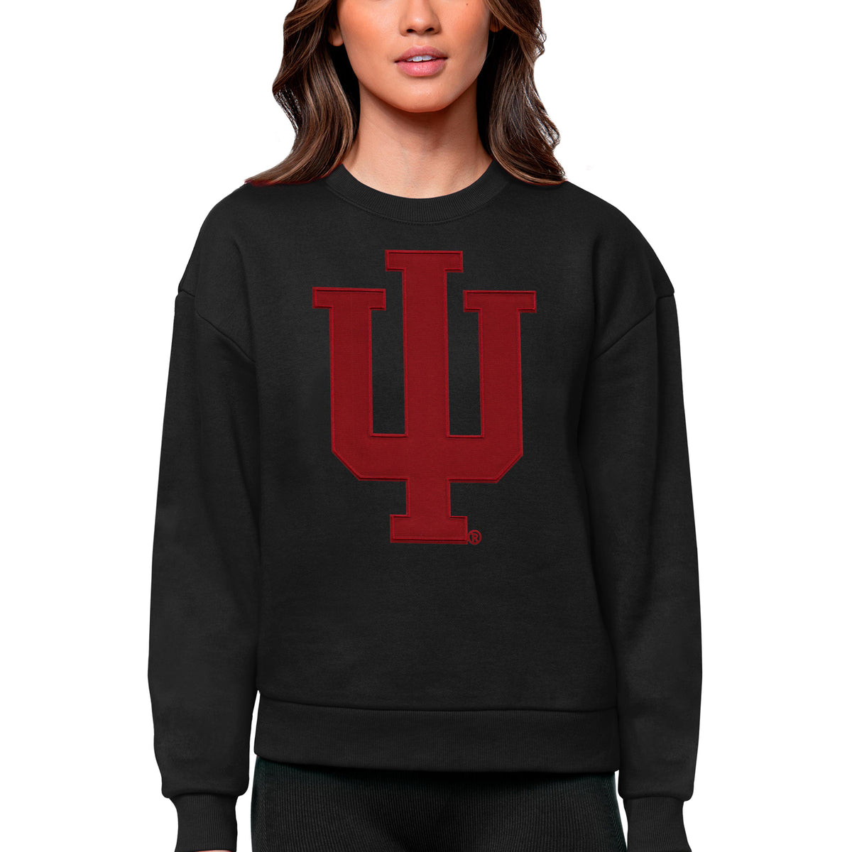 Women's Antigua Black Indiana Hoosiers Victory Crewneck Pullover Sweatshirt