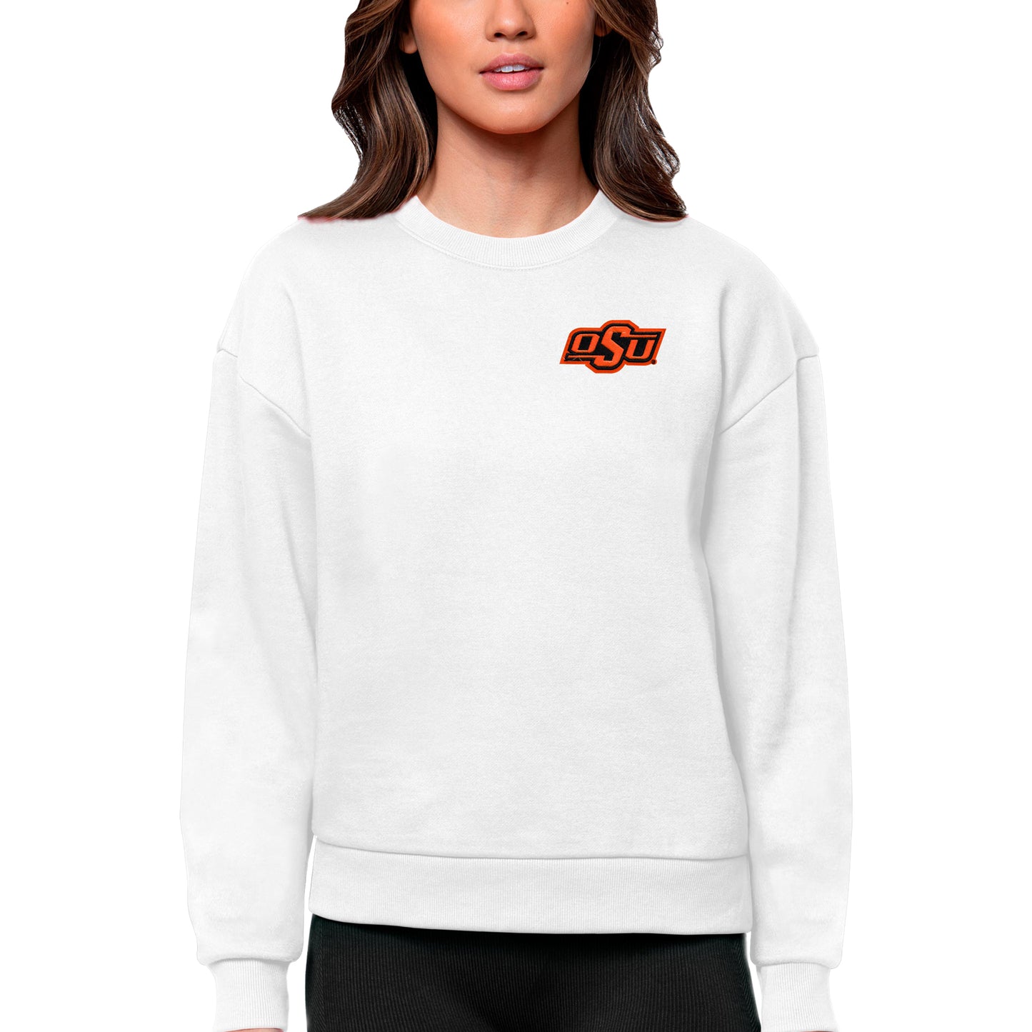 Women's Antigua White Oklahoma State Cowboys Logo Victory Crewneck Pullover Sweatshirt