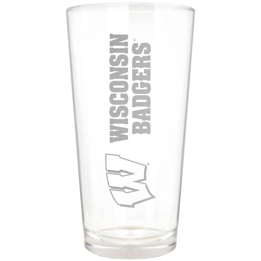 Wisconsin Badgers Etched 16oz. Vertical Rally Cry Pint Glass